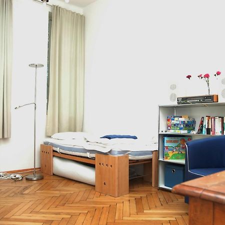 Apartamento Altes Schulhaus Argenbuhl Exterior foto