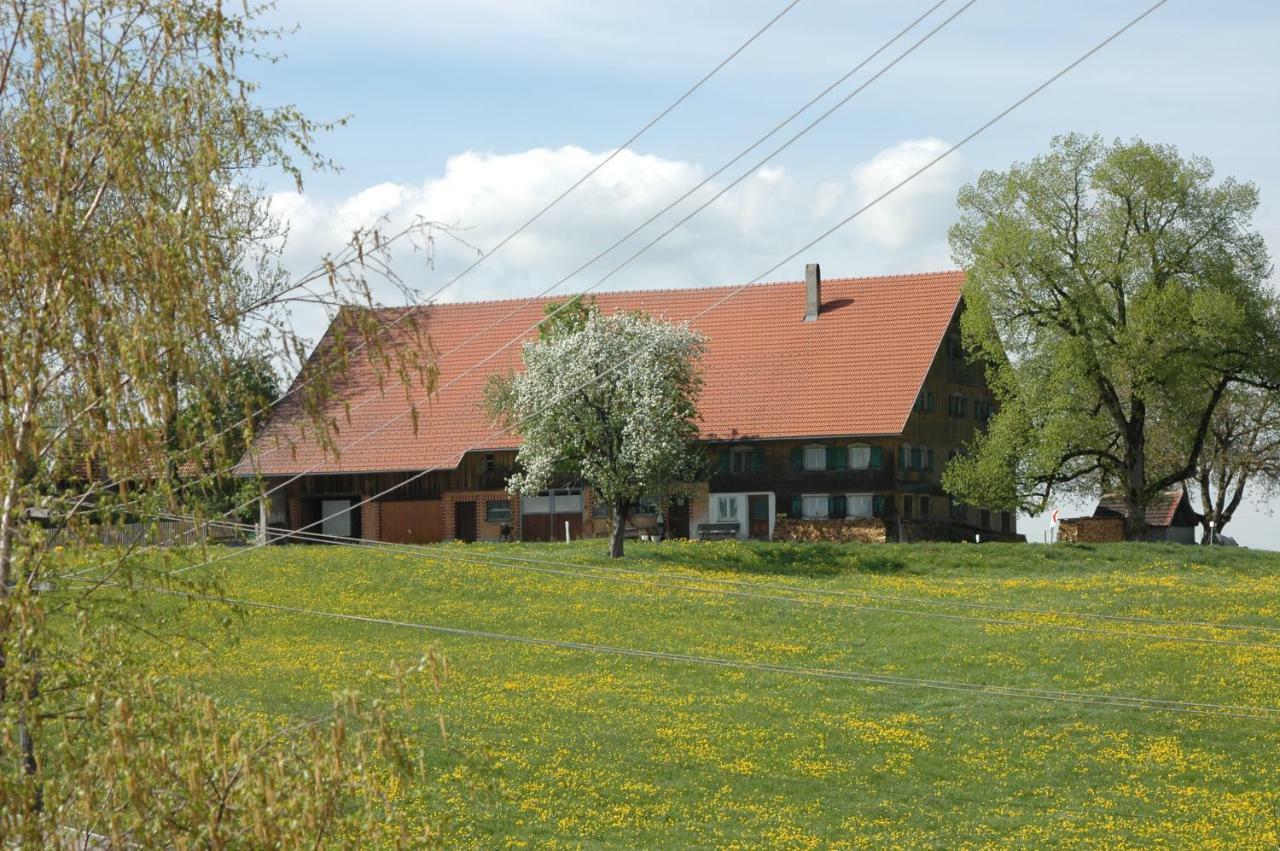 Apartamento Altes Schulhaus Argenbuhl Exterior foto