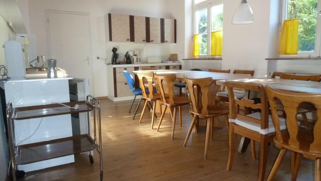 Apartamento Altes Schulhaus Argenbuhl Exterior foto